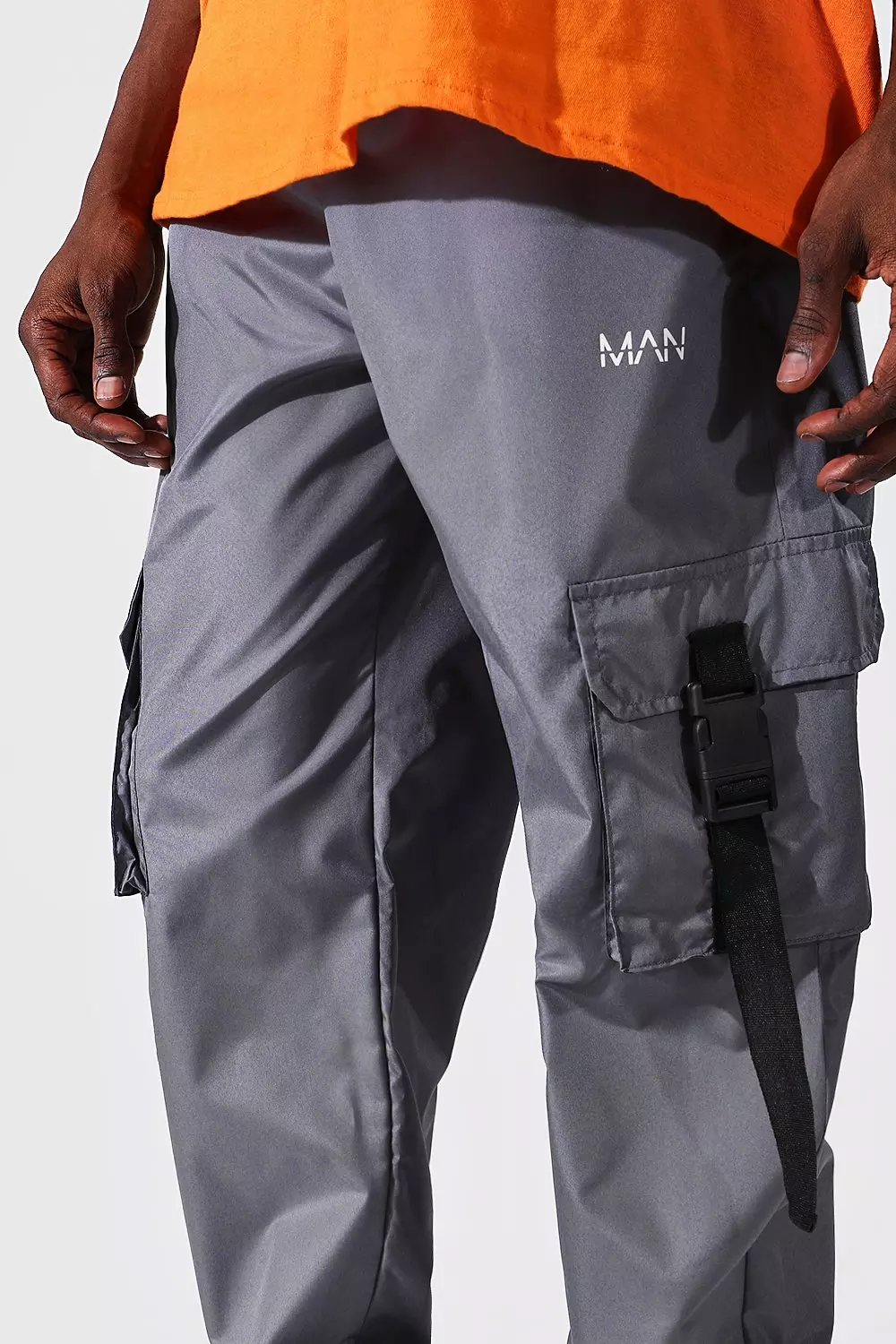 Man shell best sale buckle joggers